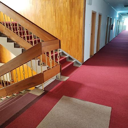 Hotel Beke Sziget Komló エクステリア 写真