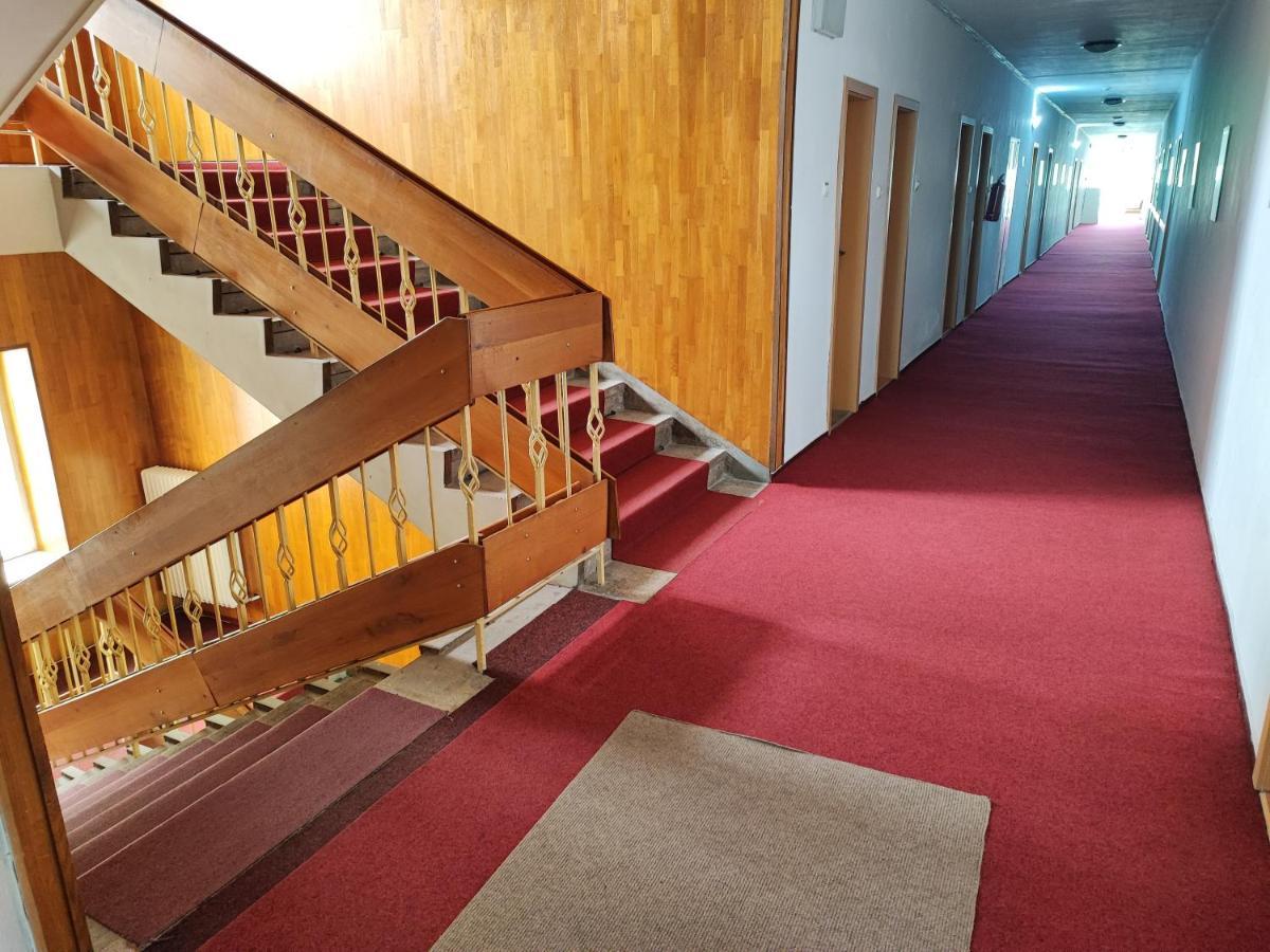 Hotel Beke Sziget Komló エクステリア 写真