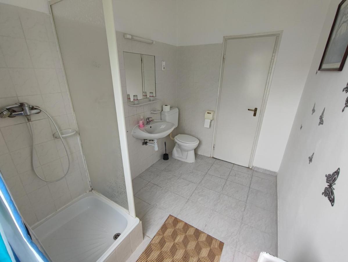 Hotel Beke Sziget Komló エクステリア 写真