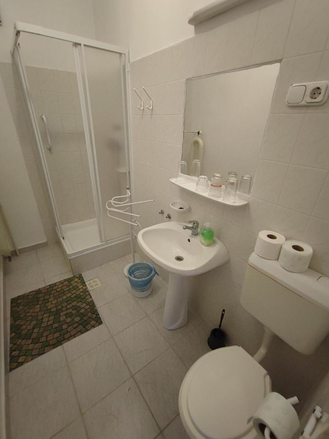 Hotel Beke Sziget Komló エクステリア 写真