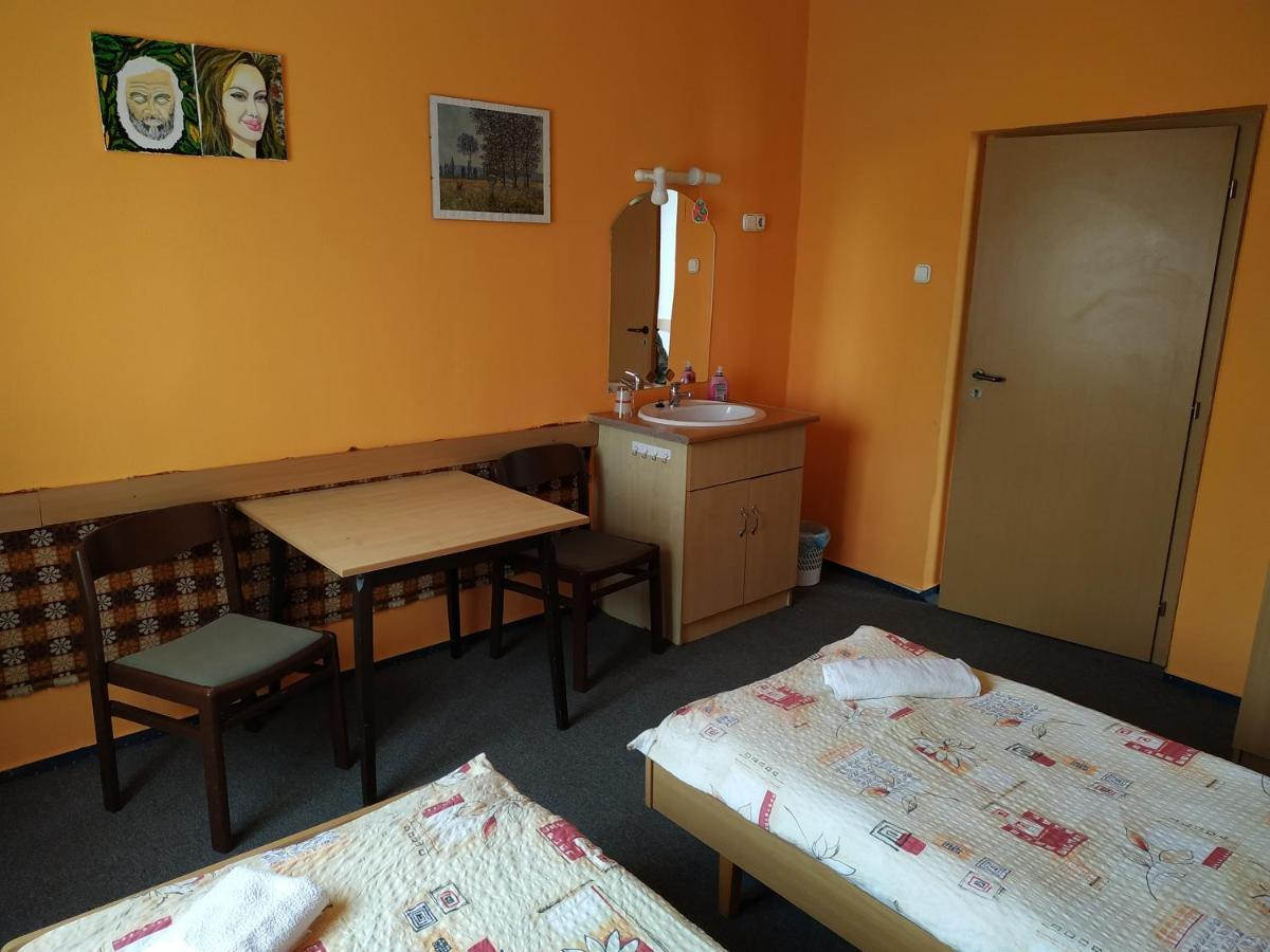 Hotel Beke Sziget Komló エクステリア 写真