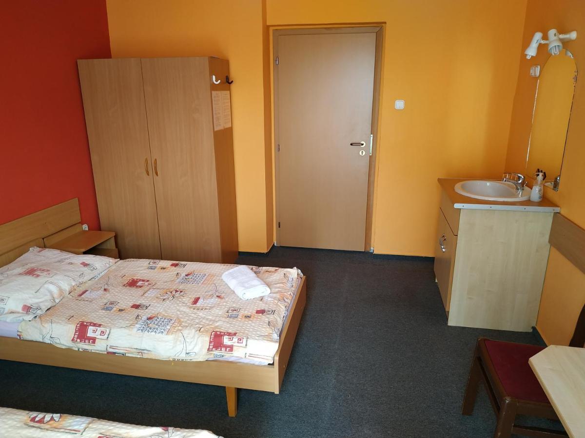 Hotel Beke Sziget Komló エクステリア 写真